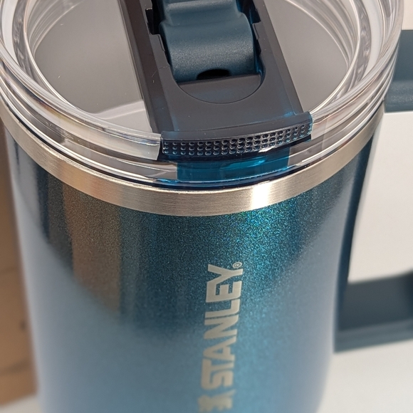 New STANLEY Quencher H2.0 Protour Tumbler cup 40oz Ponderosa Shimmer Holiday2025 - Picture 3 of 12